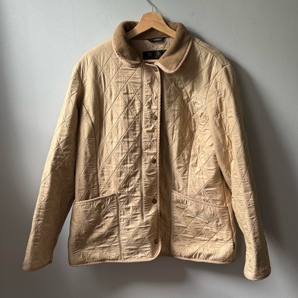 Barbour Quilted Jacket – Cream/Tan